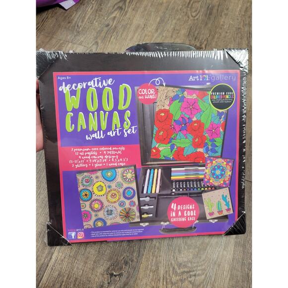 Art 101 Gallery MDF Wood Canvas Art Set 4 Designs in Case Markers Pencils Oils - Picture 1 of 3